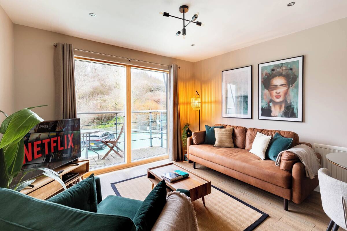 Luxury Apartment, 1 Bedroom, Accessible, Garden View | 1 bedroom, premium bedding, in-room safe, soundproofing