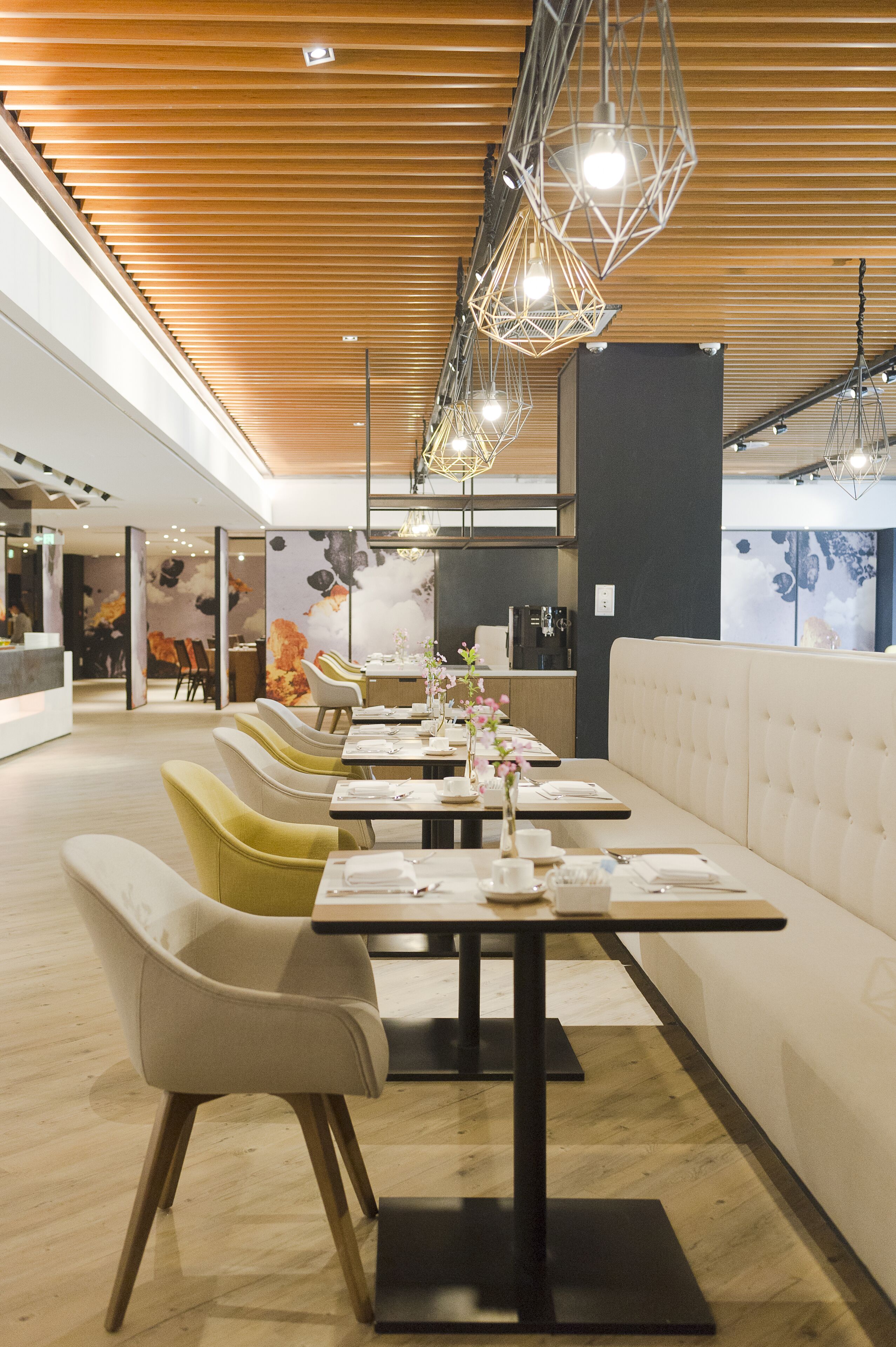 Daily buffet breakfast for a fee