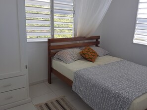 Room - Evie Cottage (Portsmouth)