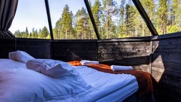 Summer Glass Suite | Soundproofing, free WiFi, bed sheets