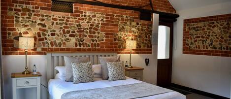 1 bedroom, desk, iron/ironing board, rollaway beds