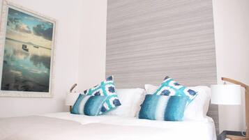 Apartemen Eksekutif, 3 kamar tidur, pemandangan laut | 3 kamar tidur, seprai premium, brankas, dan setrika/meja setrika