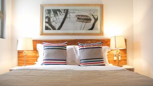 Apartamento ejecutivo, 3 habitaciones, vistas al mar | 3 dormitorios, ropa de cama de alta calidad, caja fuerte