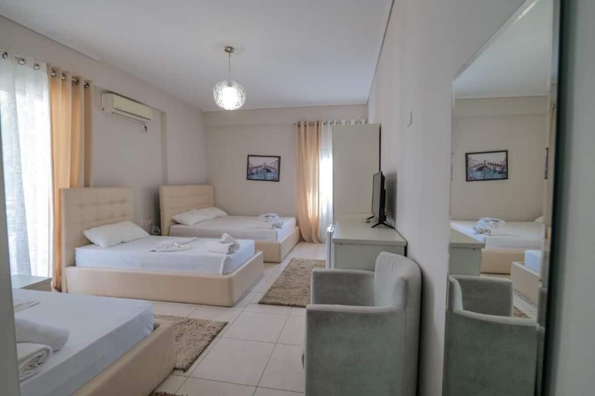 Quadruple Room, Partial Sea View