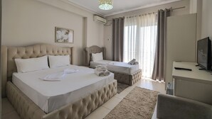 Dreibettzimmer, Meerblick