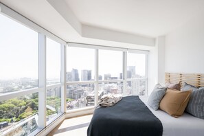 Apartment (Plus) | Hypo-allergenic bedding, down comforters, in-room safe, laptop workspace - Top Rentals Downtown (Buenos Aires)
