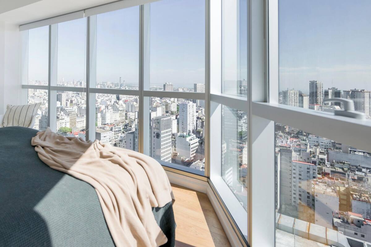 Apartment (Plus) | Hypo-allergenic bedding available, down comforters, in-room safe