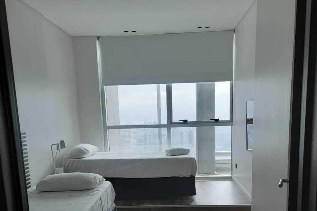 华丽复式 | 防过敏的被褥、羽绒被、客房内保险箱、笔记本电脑工作区