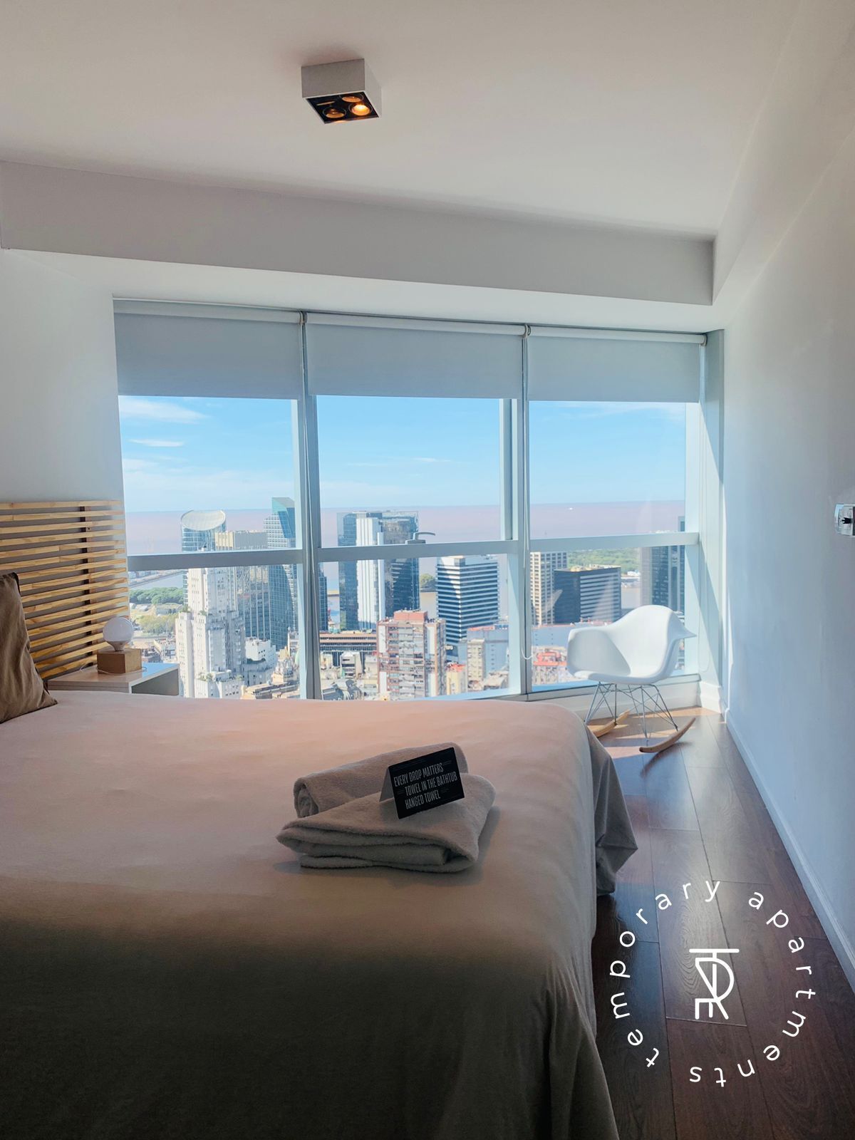Design Apartment, 1 Bedroom | Hypo-allergenic bedding available, down comforters, in-room safe