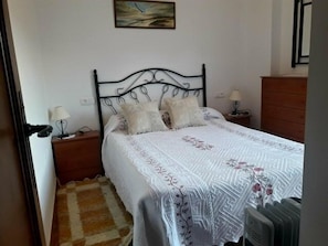 Apartment, 2 Bedrooms, Terrace | Desk, blackout drapes, iron/ironing board, free cribs/infant beds - Apartamentos Sierra del Hacho (Montejaque)