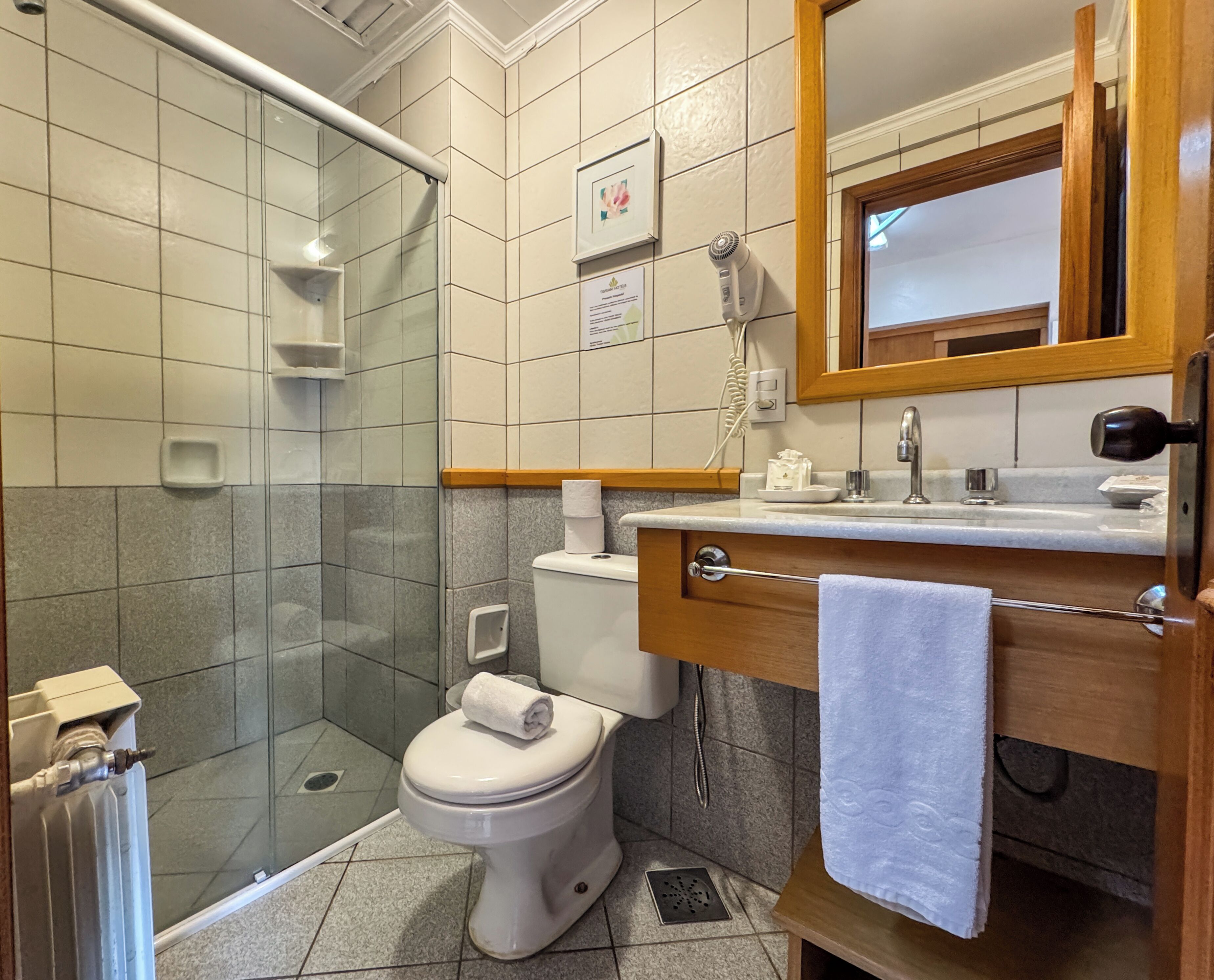 family apartment | bathroom | shower, free toiletries, hair dryer, towels