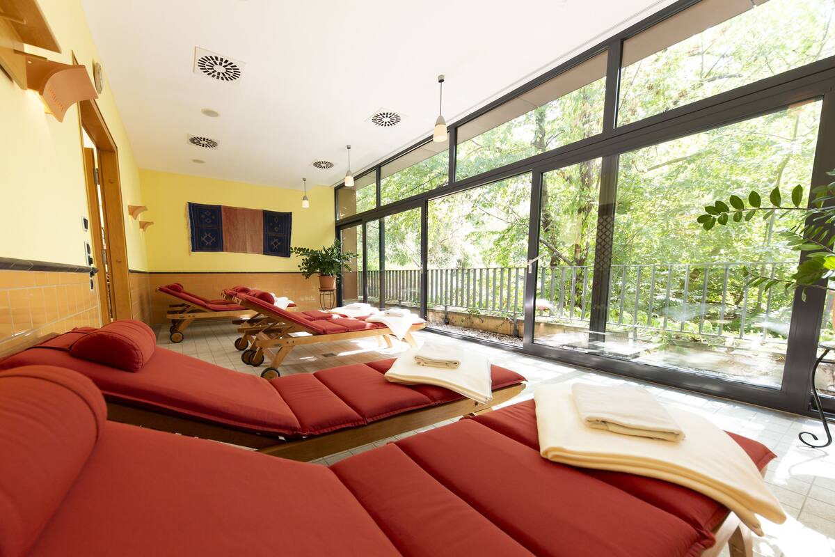 sauna, 1 treatment room, massages