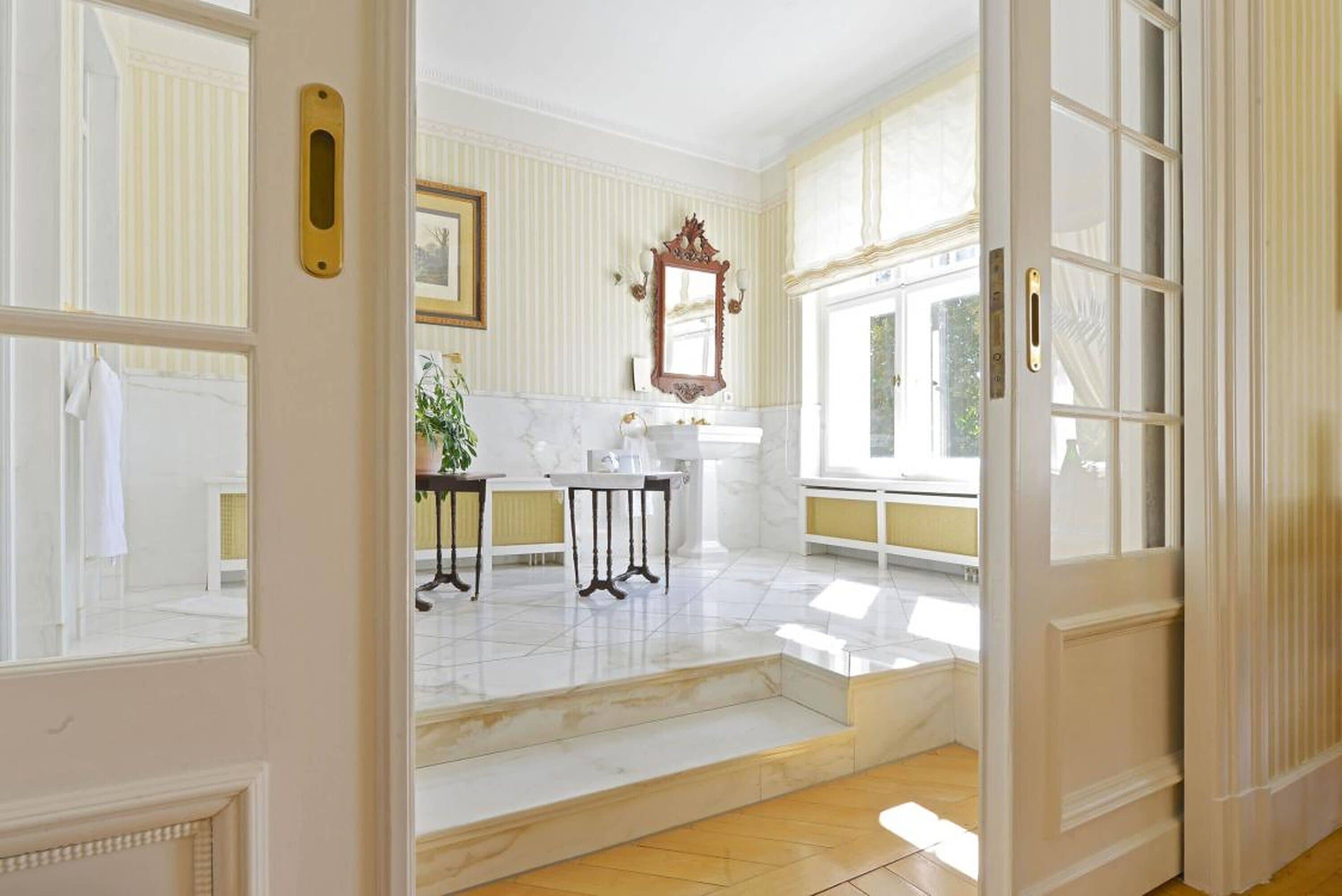 junior suite, park view, garden area | view from room