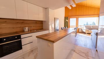 Családi apartman, 3 hálószobával | Privát konyha | Minihűtő és elektromos vízforraló