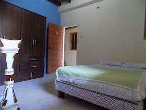 In-room safe, free WiFi