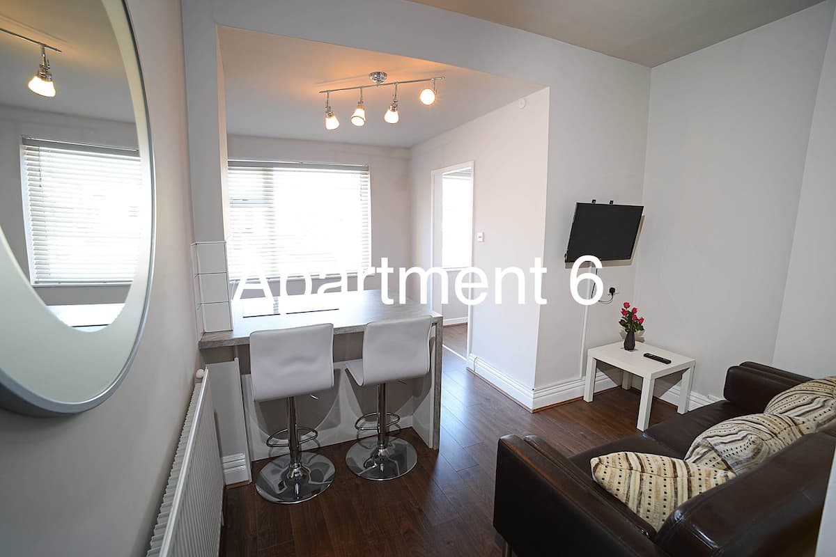 Studio (Studio 6) | Soundproofing, iron/ironing board, WiFi (free), bed sheets