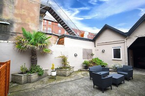 Apartment, 2 Bedrooms (Apartment 4) | Soundproofing, iron/ironing board, free WiFi, bed sheets