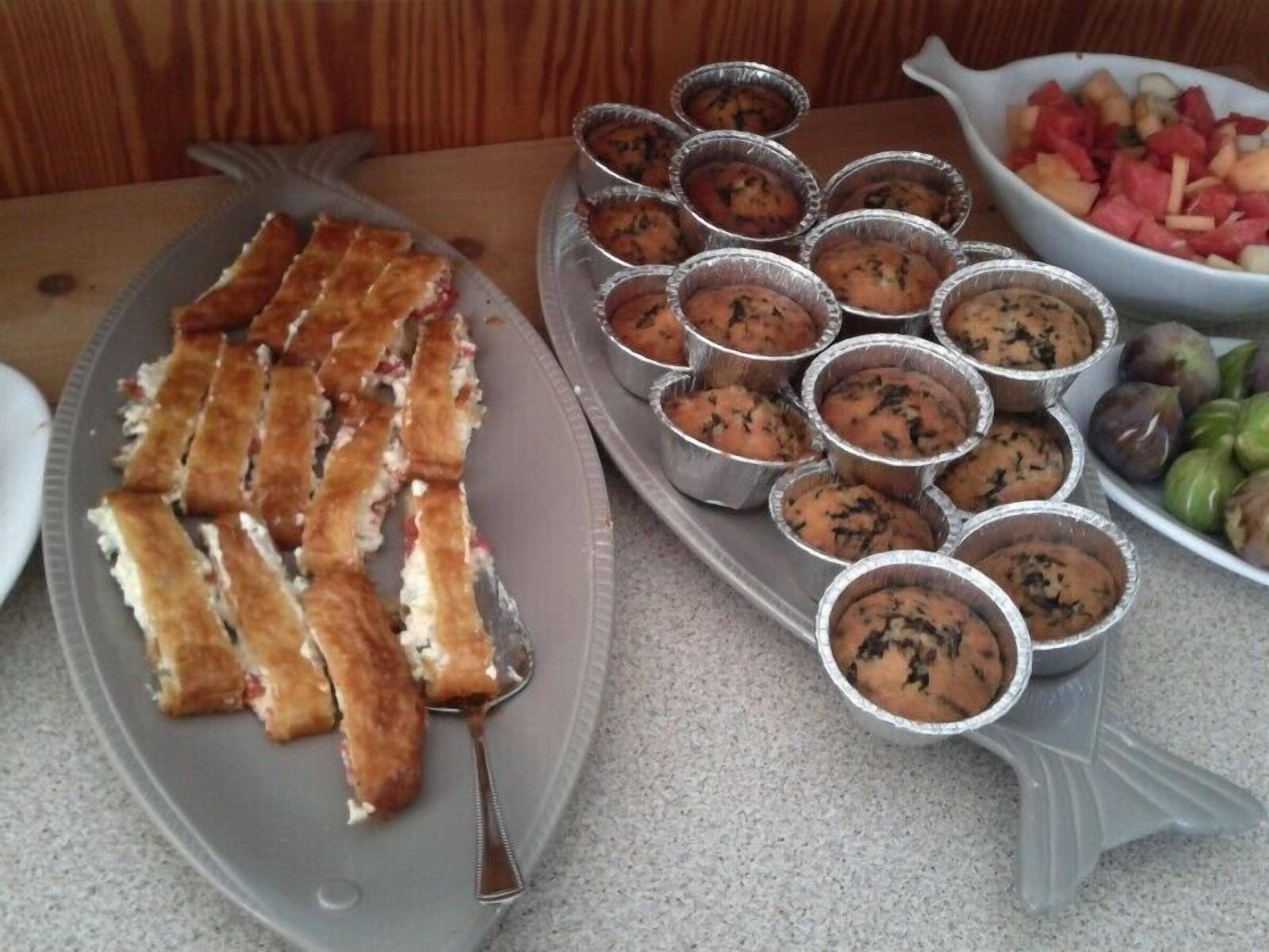 Daily buffet breakfast for a fee