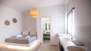 Apartment | In-room safe, iron/ironing board, free cribs/infant beds, free WiFi