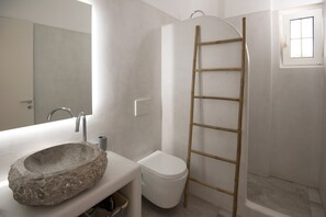 Estudi (3 Adults) | Bany | Articles de tocador gratuïts, assecador de cabells i tovalloles 