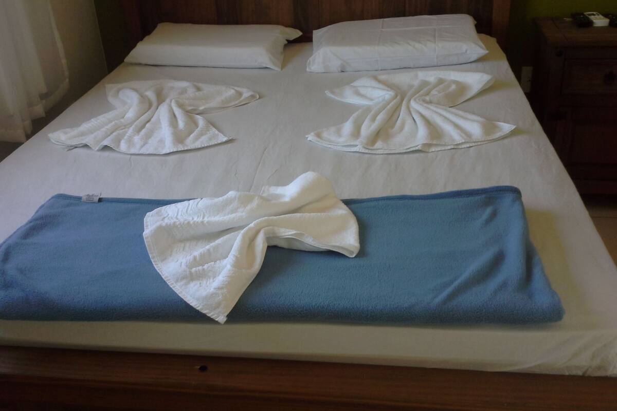 Minibar, mørklægningsgardiner, strygejern/strygebræt, gratis Wi-Fi