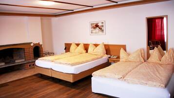 Premium Room, Non Smoking, Mountain View | In-room safe, desk, free WiFi, bed sheets