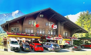 Front of property - Eigerblick (Grindelwald)