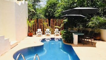 2 piscinas al aire libre