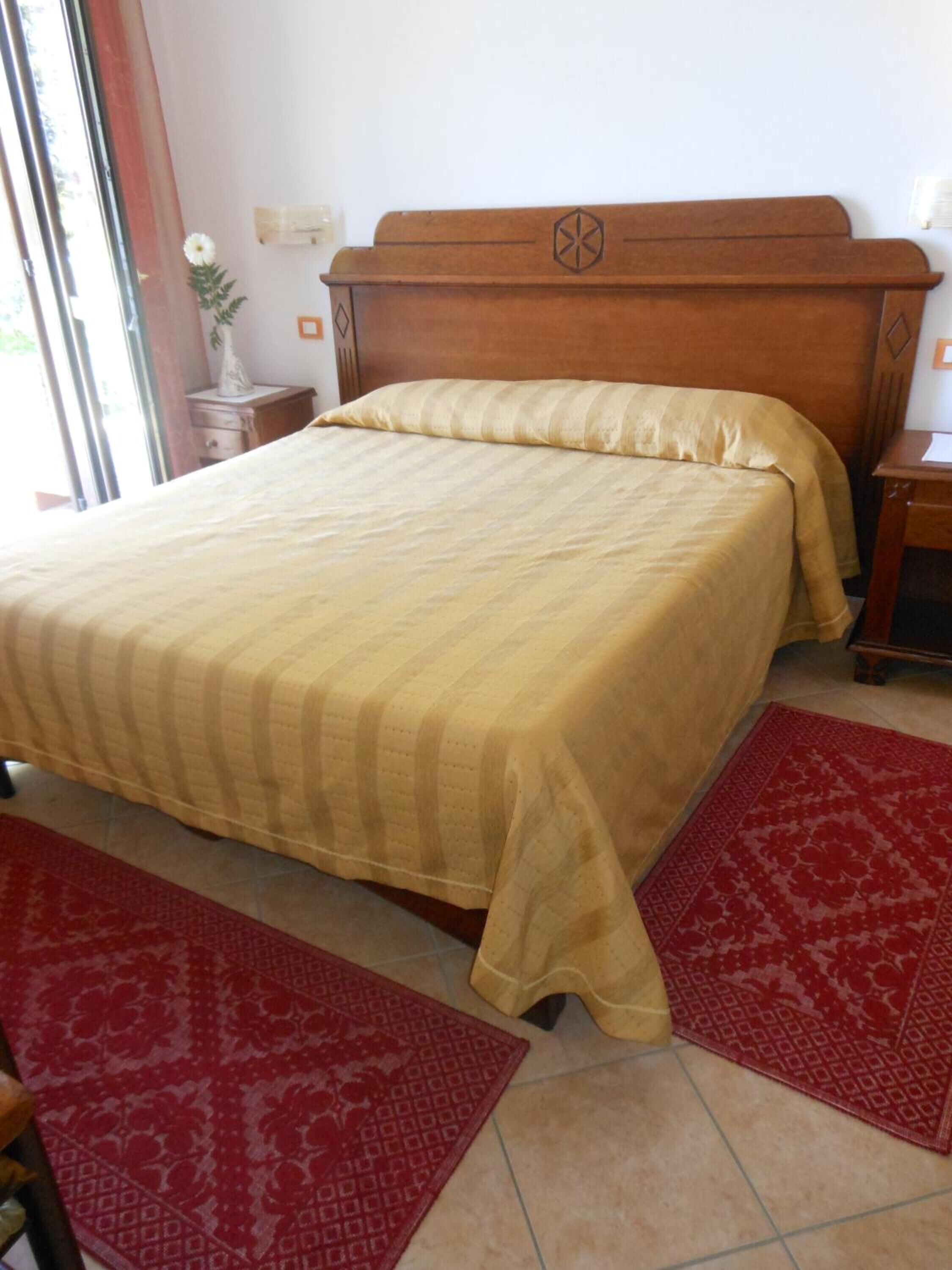 in-room safe, desk, cots/infant beds, rollaway beds