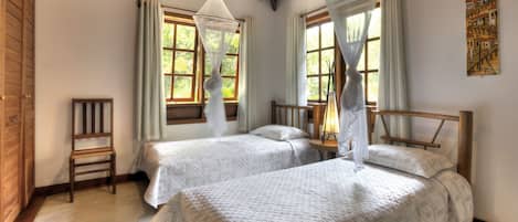 Villa familiar, 2 habitaciones, cocina | Ropa de cama hipoalergénica y decoración personalizada