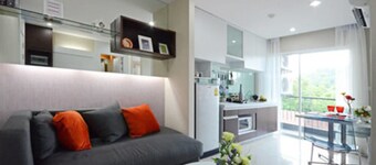 The Scene Condo By The Rich