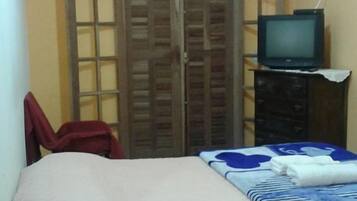 Family Suite | Premium bedding, blackout drapes, iron/ironing board, rollaway beds