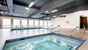 Indendørs pool