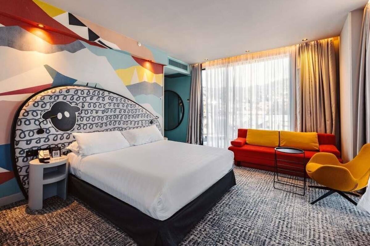 Suite, 1 Double Bed with Sofa bed | Premium bedding, minibar, in-room safe, desk
