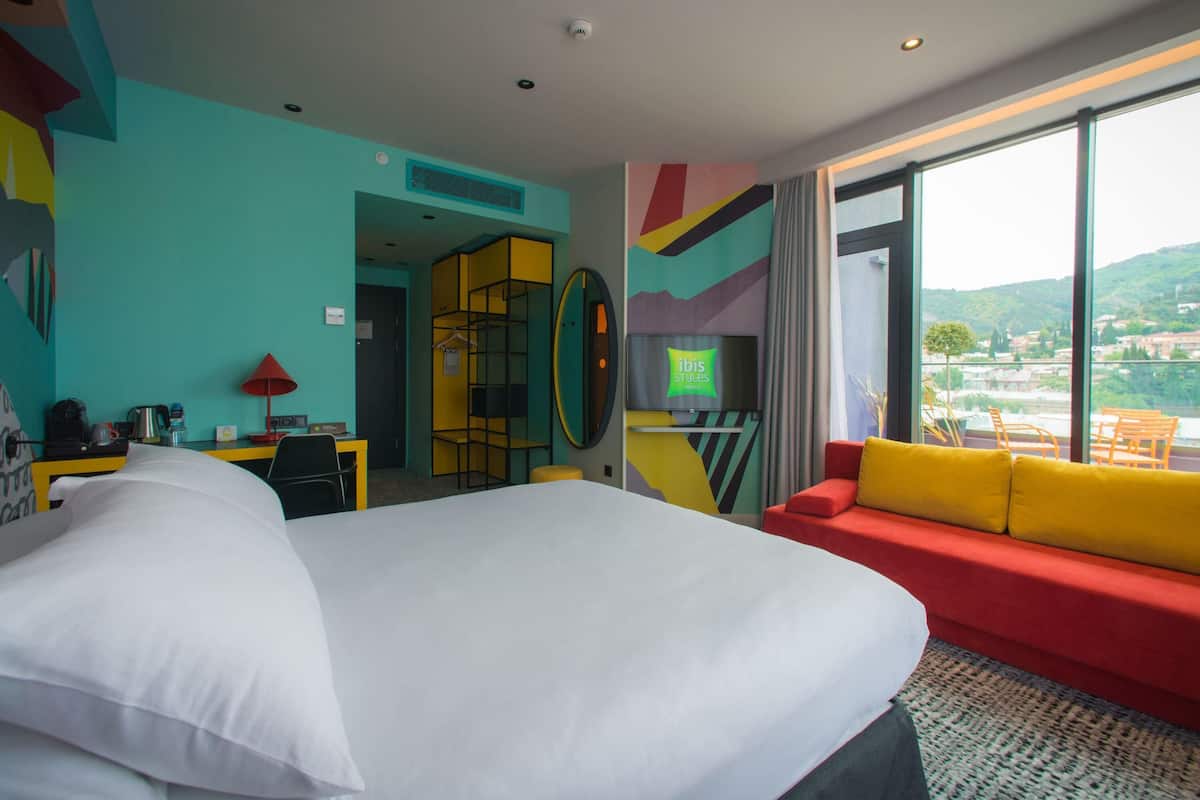 Superior-Zimmer, 1 Doppelbett und Schlafsofa | Hochwertige Bettwaren, Minibar, Zimmersafe, Schreibtisch