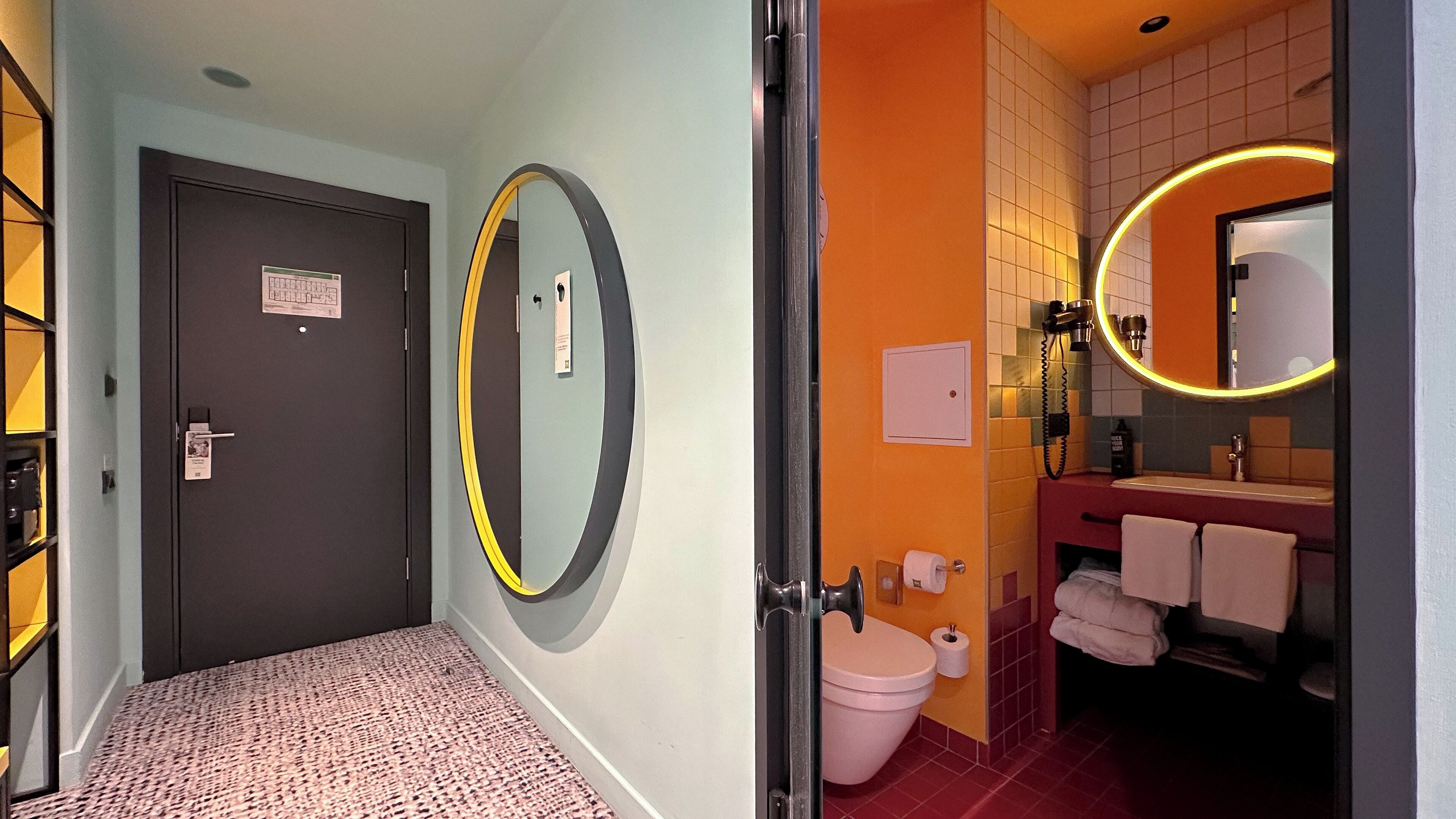 Suite, 1 llit doble i sofà llit | Roba de llit d'alta qualitat, minibar i caixa forta a l'habitació 