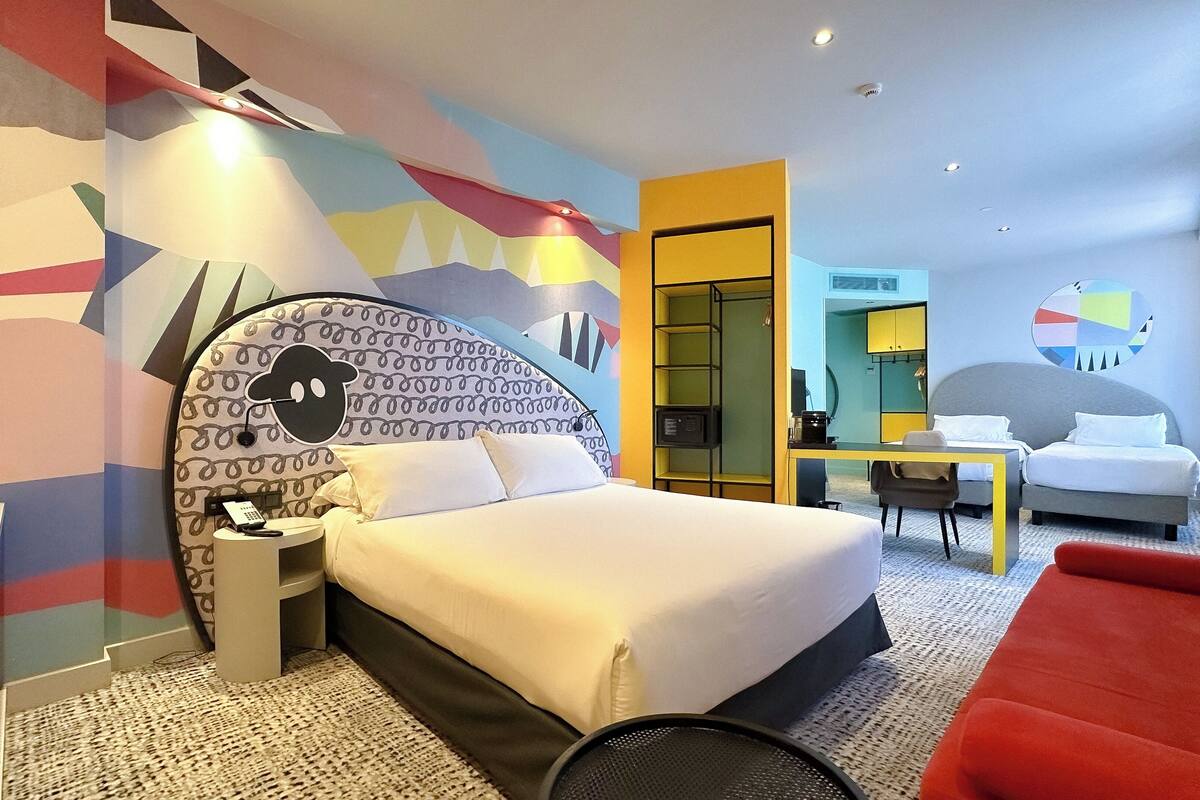 family room, 2 double beds | 1 bedroom, premium bedding, minibar, in-room safe