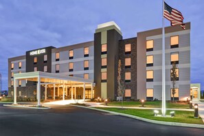 Exterior - Home2 Suites by Hilton Dickson City Scranton (Scranton)
