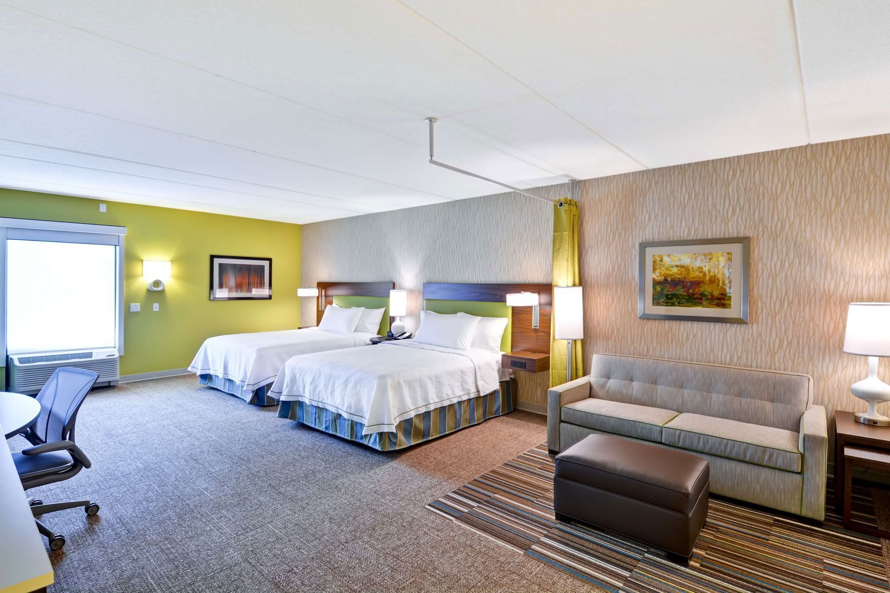 Cortinas blackout, tabla de planchar con plancha y wifi gratis 