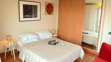 Suite, eigenes Bad (Sofa Room)