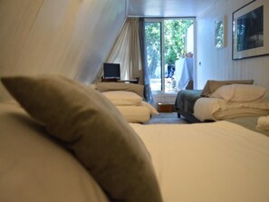 Quarto quádruplo luxo, suíte, vista para o jardim (Family Quarters)