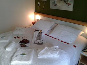1 habitación, ropa de cama de alta calidad y decoración personalizada 