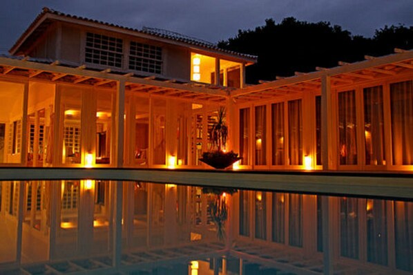 Outdoor pool - Casa da Enseada Guesthouse (Búzios)