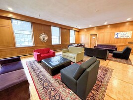 Sala de estar en el lobby