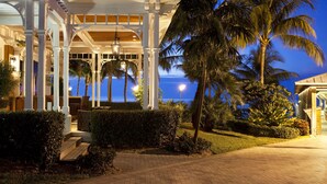 Unclassified image, 4 of 60, button - Sunset Key Cottages (Key West)