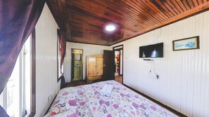 Zimmersafe, kostenloses WLAN, Bettwäsche