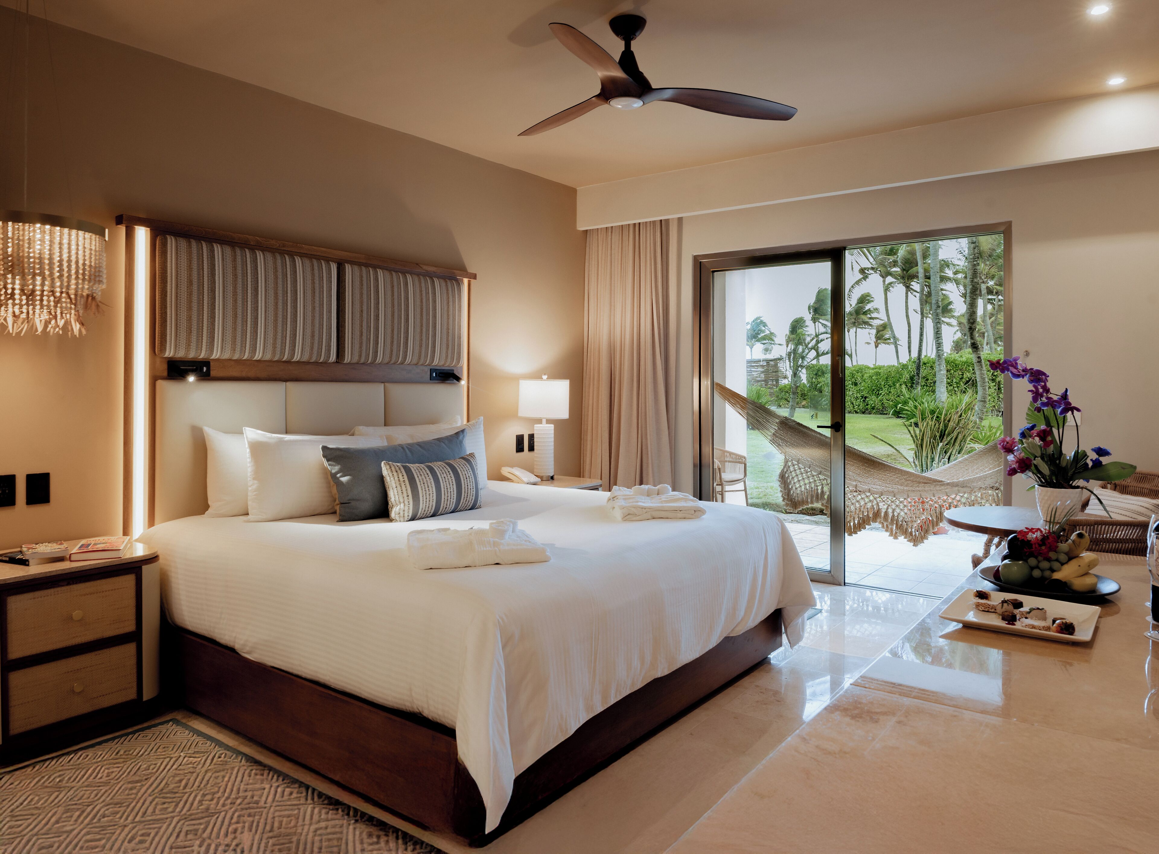 Preferred Club Ocean View King | Couette en duvet d'oie, coffres-forts dans les chambres