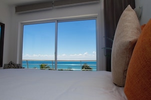 Cofres nos quartos, ferros/tábuas de passar roupa, Wi-Fi de cortesia