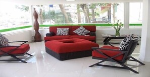 Lobby sitting area - Yaque Beach Hotel (Díaz)