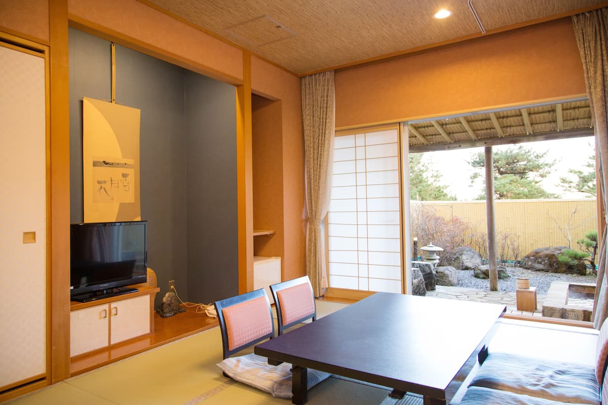 Run of the House, with Private Open-Air Bath | Free WiFi